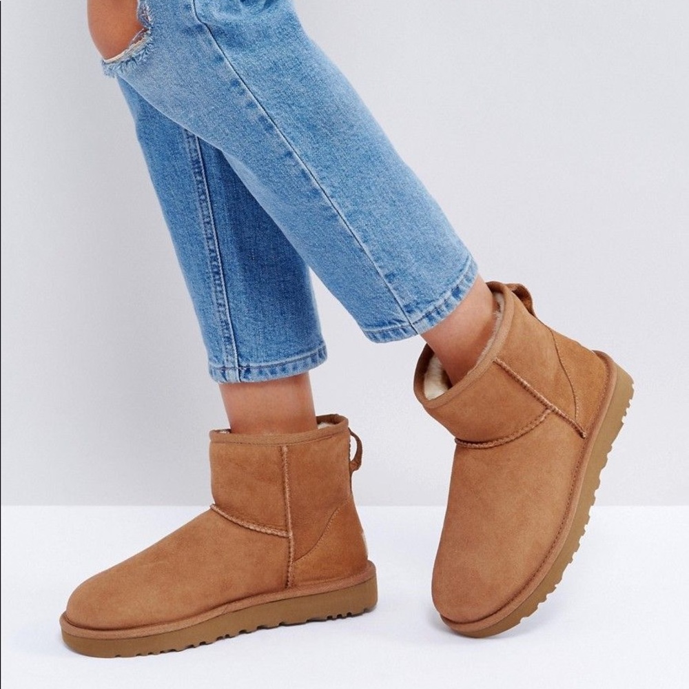 UGGS mini bailey boots Chestnut